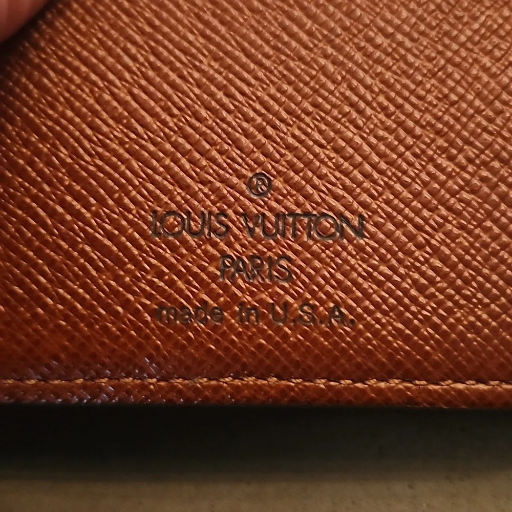 Louis Vuitton Kisslock Wallet - Picture 8 of 10